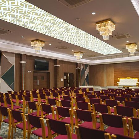 Highland Hotel Бангалор Екстериор снимка