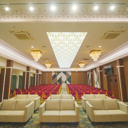 Highland Hotel Бангалор Екстериор снимка