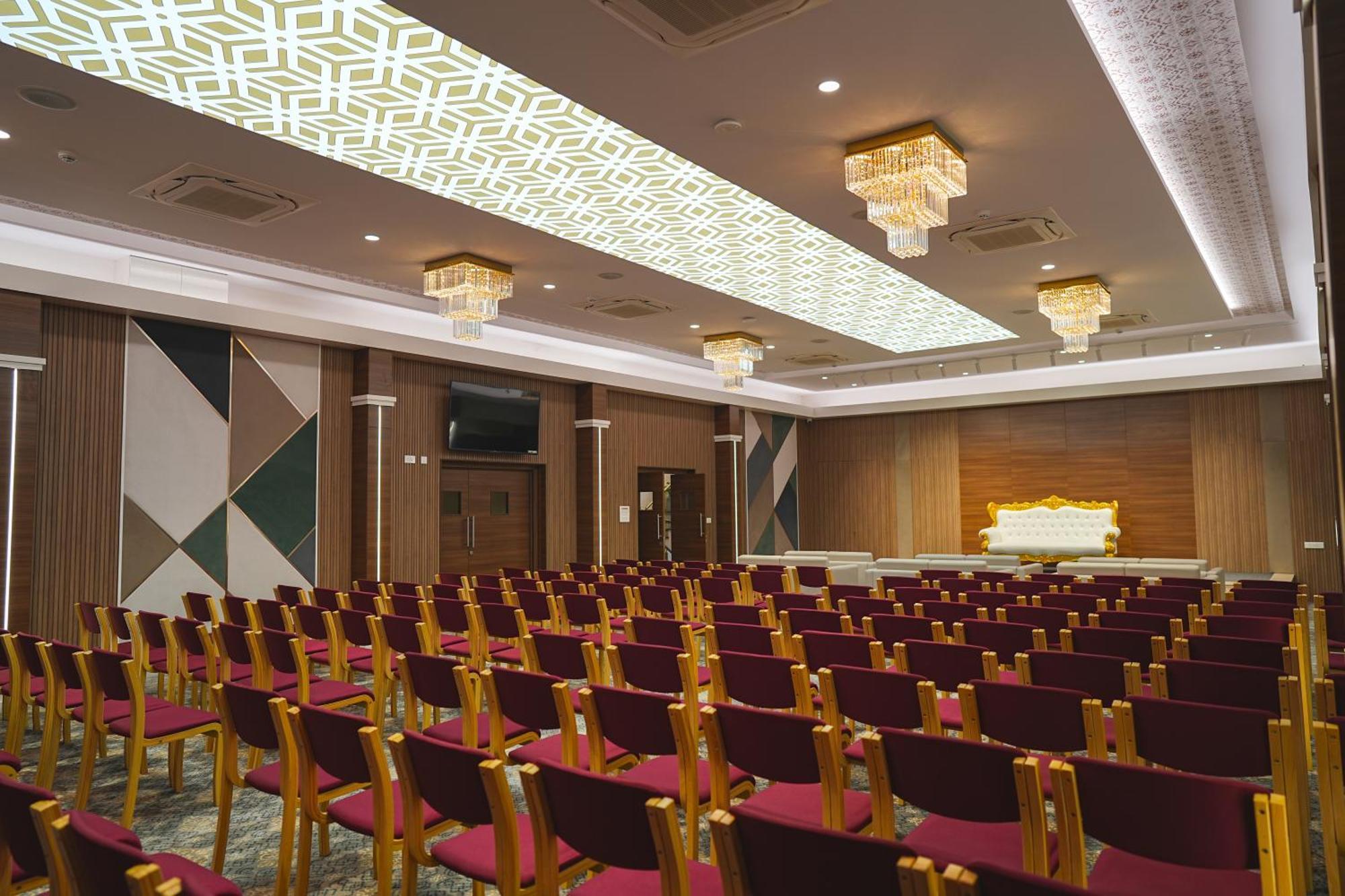 Highland Hotel Бангалор Екстериор снимка