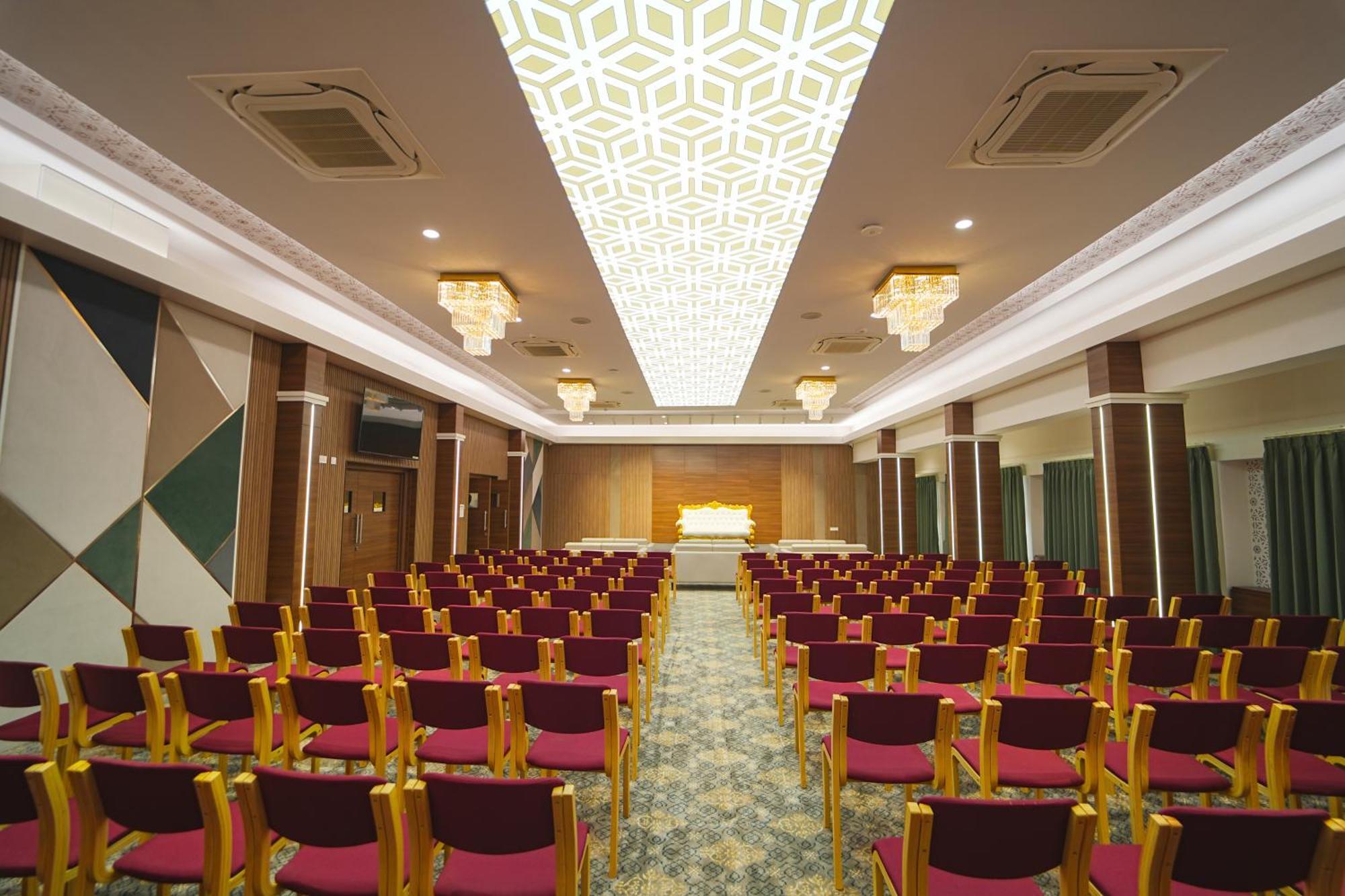 Highland Hotel Бангалор Екстериор снимка